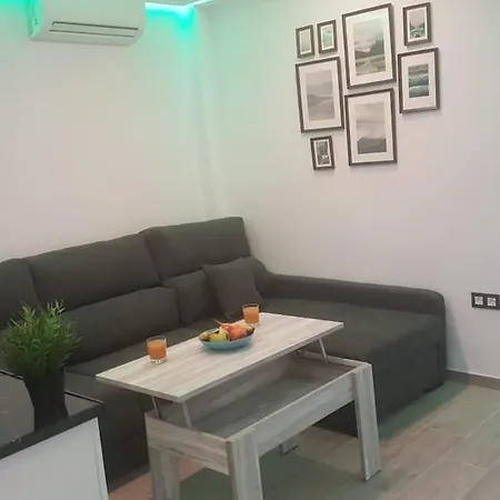 Lowcost Centrally 15min Centro 아파트